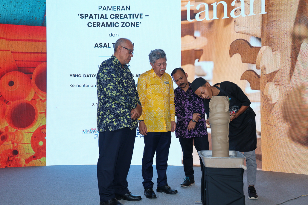 Spatial Creative - Ceramic Zone dan Asal Tanah